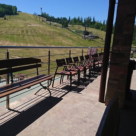 Osrodek Sportu I Rekreacji Gora Kamiensk Hotel Ozga Екстериор снимка